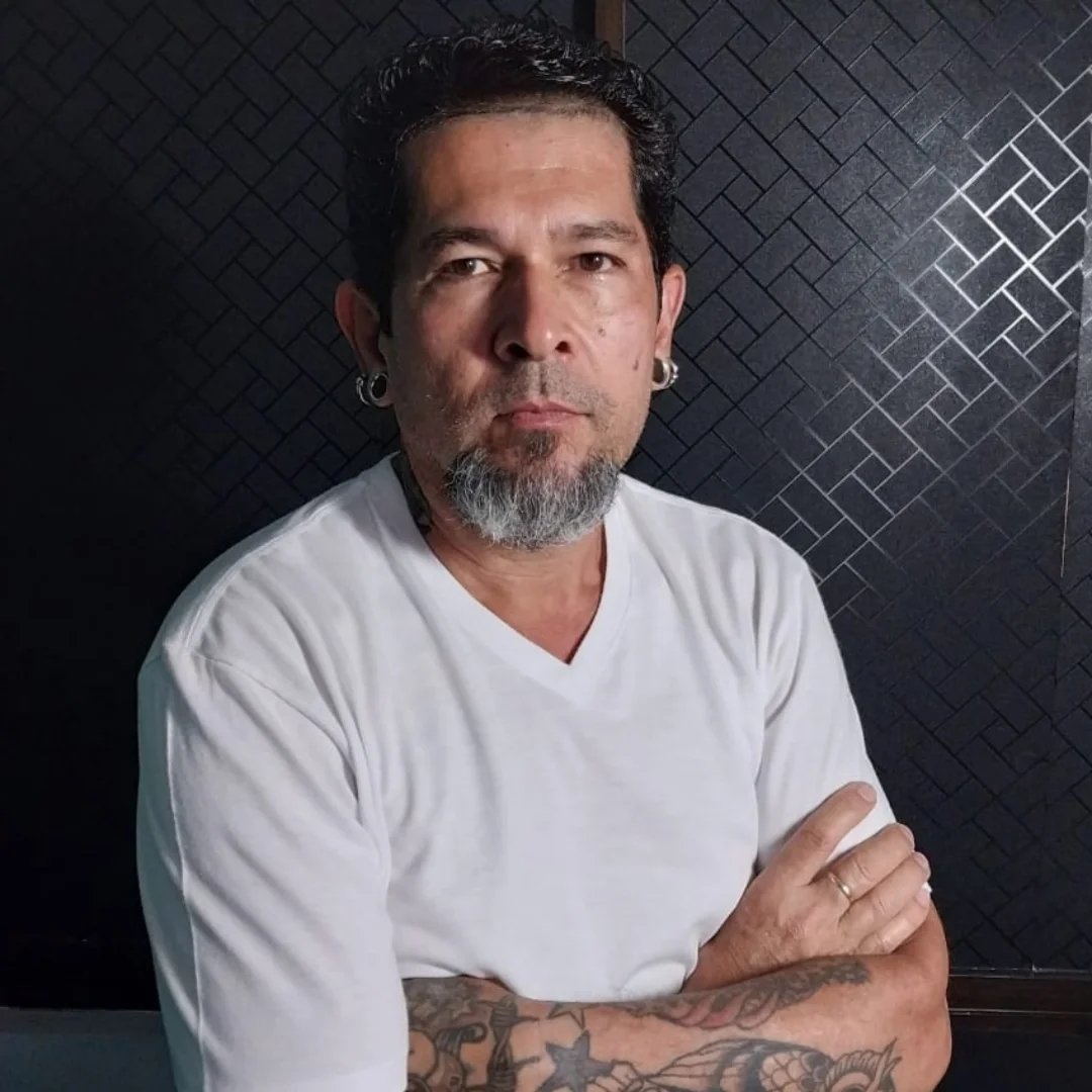 Foto de Rolo Vargas, tatuador